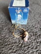 301582 Precious Moments