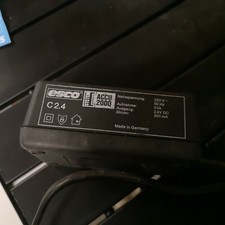 Esco Ladegerät C2,4 V Lader