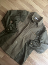 ZARA: NEUE wunderschöne Jacke, Khaki Kunstleder, Nieten, Größe M  *****