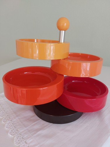 Bunte etagere von - von, emsa