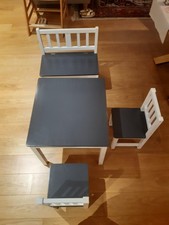 Kindersitzgruppe Bomi Anna Kiefer massiv dunkelgrau-weiß