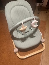 Babywippe mit Spielbogen von