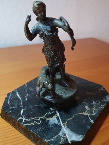 Antike bronze diana mit hund - antike,