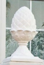 Säulenaufsatz Pinienzapfen