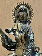 Stehender  Guanyin/Kwan-yin auf Drache – Edle Bronze-Buddha-Figur 44 cm