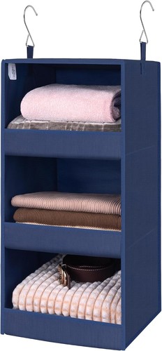 Granny says kleiderschrank - says,