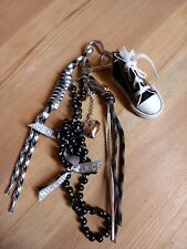 Taschenanhänger Schlüsselanhänger Anhänger Chucks Herz schwarz weiß silber 24 cm