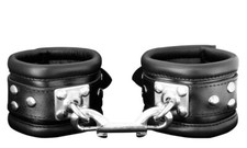 BDSM Leder Bondage Handfesseln