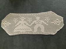 Deckchen Trachtenpaar gehäkelt