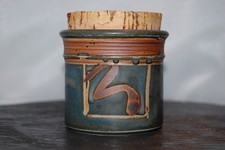 wunderschöne Matcha Teedose mit Korkdeckel neuwertig Handgetöpfert.