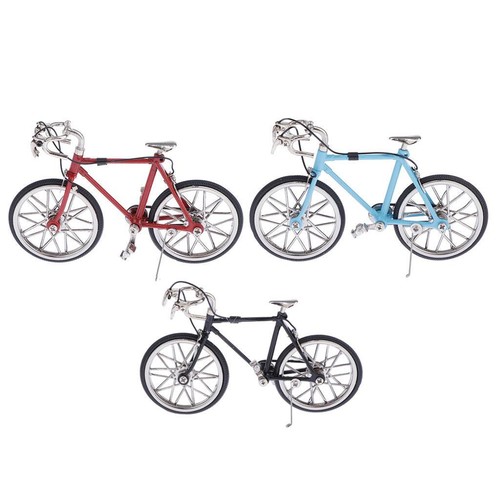 Modellfahrrad aus metall - aus, im