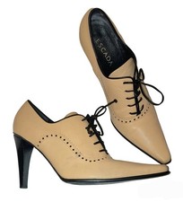 Escada Pumps Budapester Absatz