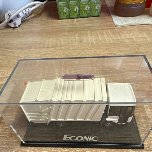 Mercedes benz econic - mercedes-benz,