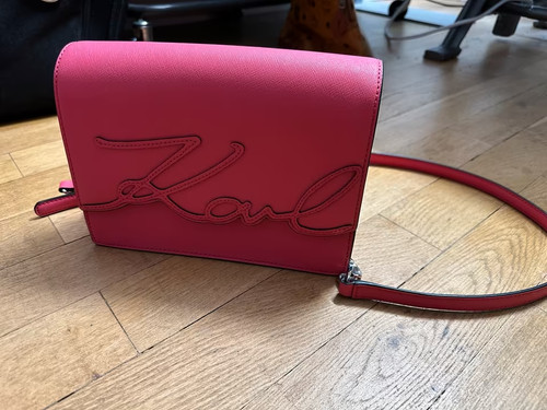 Karl lagerfeld tache rosa - karl,