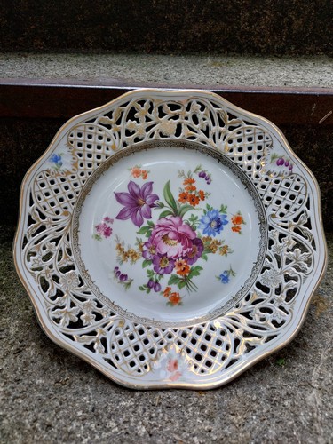 Set mit tellern - set,