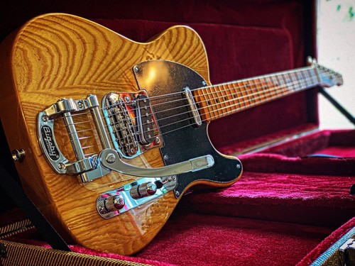 Very rare fender ltd - very, edition