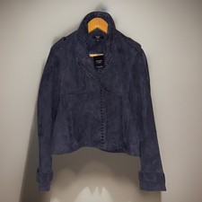 Joanna Hope, Wildlederjacke