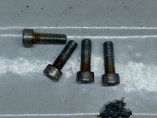 Suzuki VZ800 Intruder M800 Auspuff Krümmer Schrauben Downpipe bolts (2) 07'