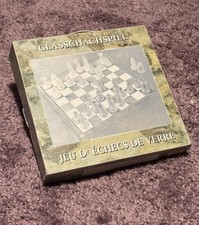 Schönes Schachspiel Glasschach Schach komplett aus Glas - mit Originalkarton