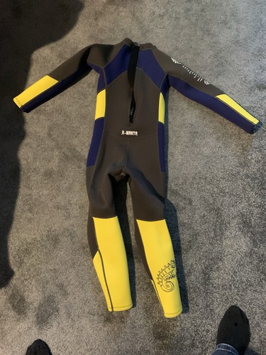 Dive and sail manta - and,