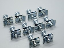 10 Schrauben M4 und 10