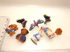 30er J. Winterhilfswerk Schmetterlinge Märchenfiguren Keramik Porzellan Bein 32g