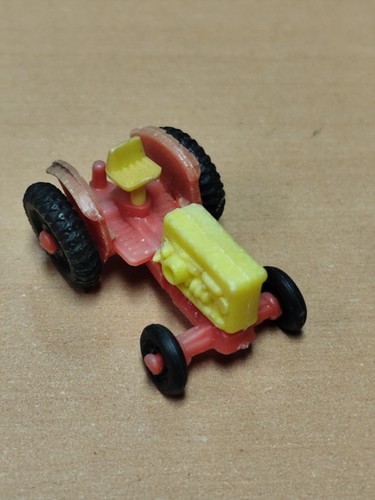 Plastik traktor ei - plastik,