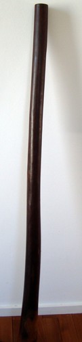 Altes didgeridoo aus hartholz - altes,