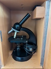 Carl Zeiss Mikroskop im