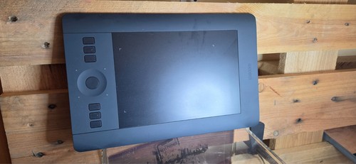 Wacom intuos pro small - wacom,