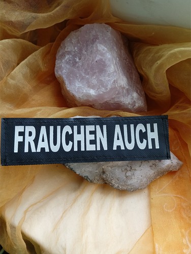 Frauchen auch klettlogo - frauchen,