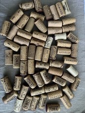 60 Weinkorken für Bastler und vielleicht auch Sammler …☺️