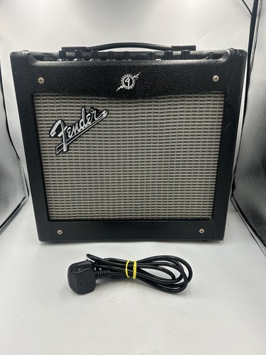 Fender mustang v2 - 1,