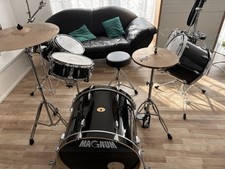 Schlagzeug Set mit Becken