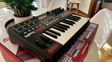 Akai Professional MPK 225 MIDI Keyboard Controller / Neuwertig!