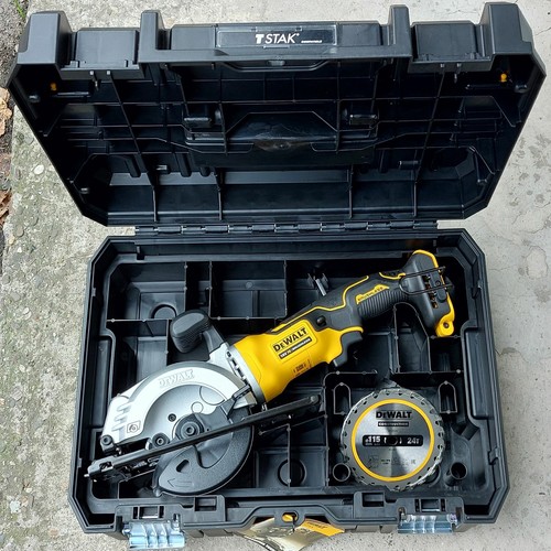 Dewalt dcs571nt volt - dcs571nt-xj, 18