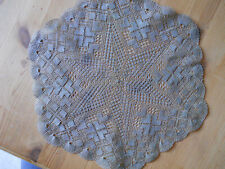 Handarbeit handmade Klöppelspitze Decke grün Hexagon sechseckig Leinen