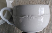 wunderschöner Nachttopf aus Keramik mit Henkel und mit Muster Gartendeko