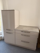 Hochwertige Küchenzeile mit Siemens Kühlschrank 