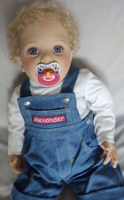 Künstlerpuppe Alexander v. Donna RuBert, 2007, Silikon, MPG, Papiere