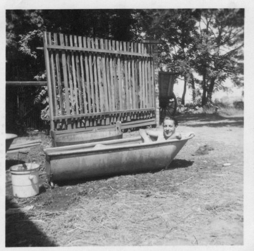 Junger mann zinkbadewanne - mann, in