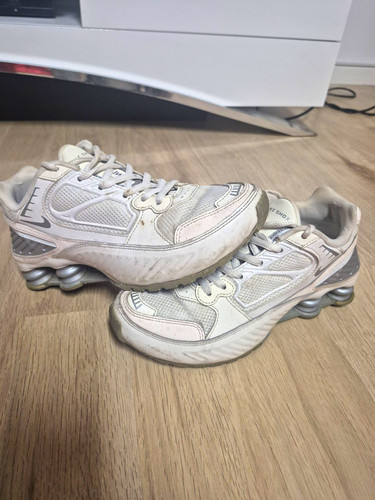 Nike shox low top sneaker - low,