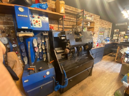 Schuhmacher maschine - schuhmacher,