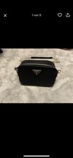 GUESS Tasche in Schwarz