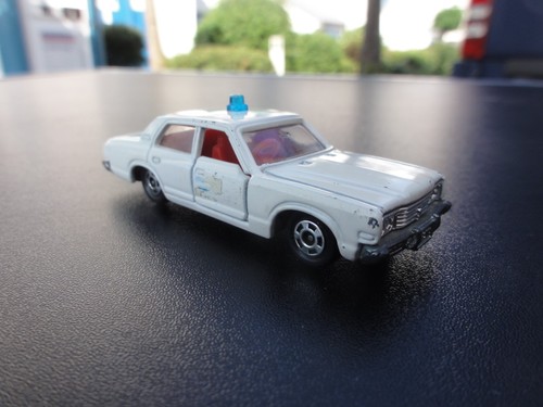Tomica toyota crown - 4,