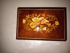 Spieluhr Holz mit Intarsien