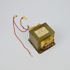 Hochspannungstransformator