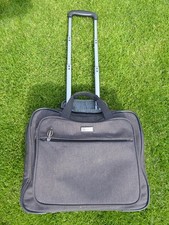 Rollkoffer oder Laptoptasche mit vielen Taschen, als Handgepäck v. Stratic