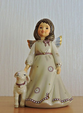 Goebel Engel Schutzengel mit Lamm "Treue Seele" - Jahresfarbe 2019  Pearly Gleam