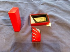 Marlboro Feuerzeug, Ferrarirot und Silber, mit Verpackung, unbenutzt